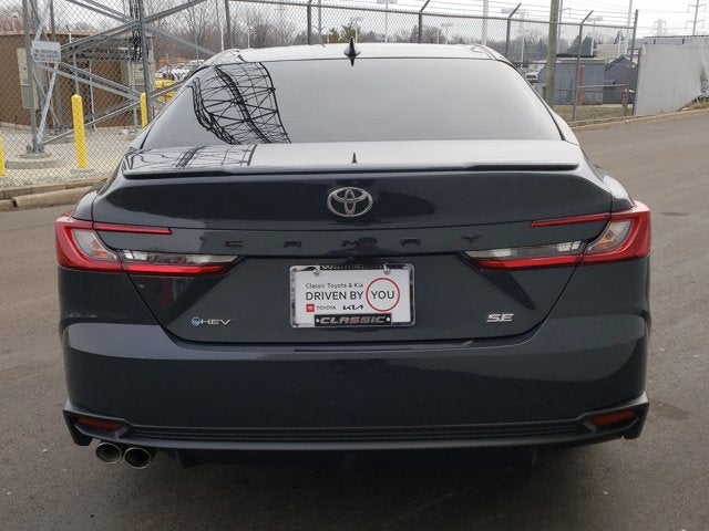 2025 Toyota Camry SE